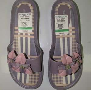 Me Too purple sandals size 9.5